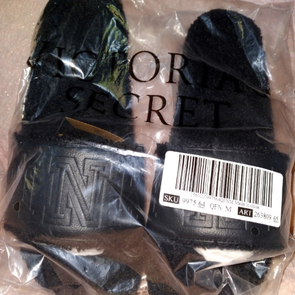 Victoria's Secret Pink Sherpa Slides